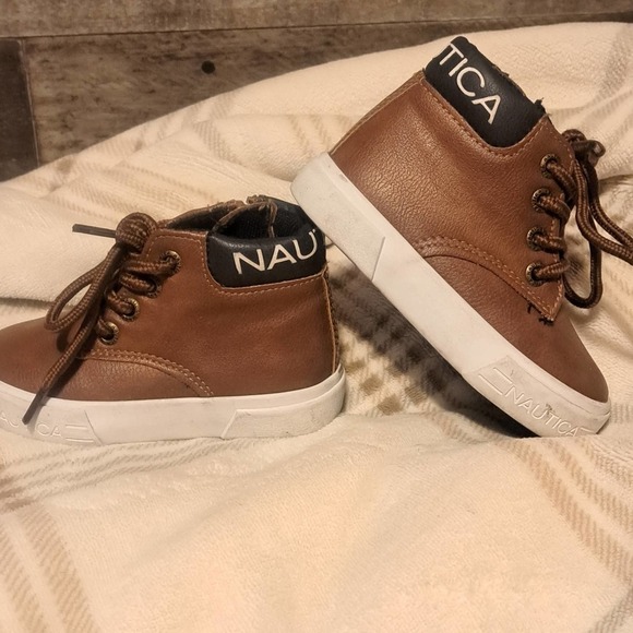 Nautica Boots Size 5 Toddler Preowned Brown Laced Up - Picture 1 of 5